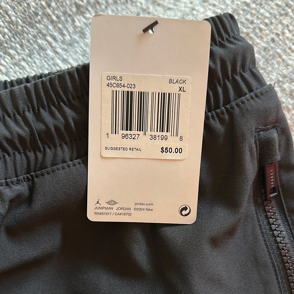 Jordan Kids Black Jogger Pants - Picture 2 of 4